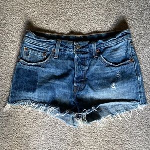 Levi’s Cutoff 501 Dark Wash